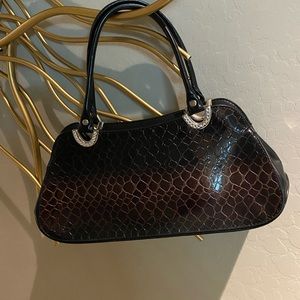 Hand/cross body bag and wallet